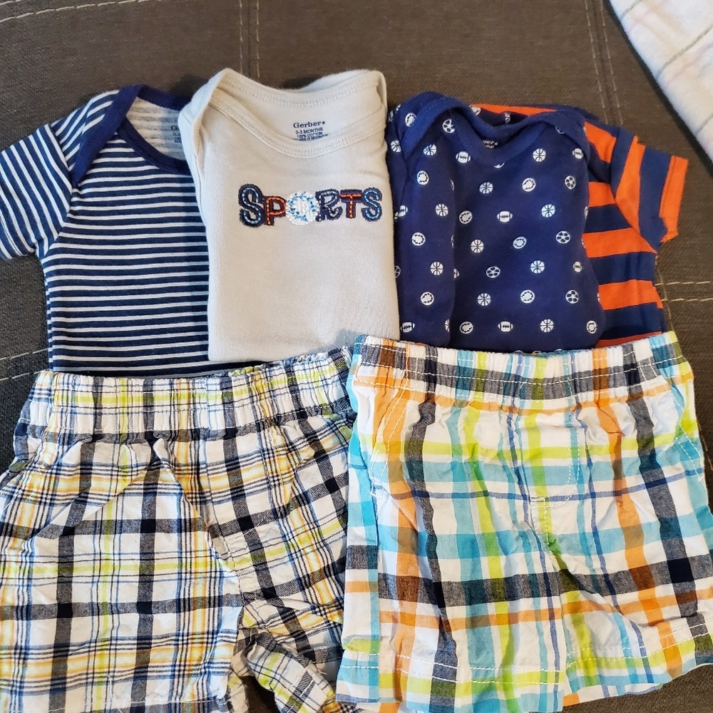 Gerber 0-3 months Outfit Bundle